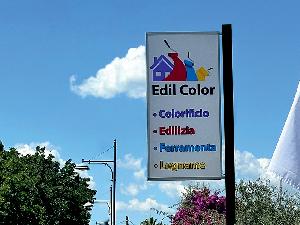 Realizzazione insegna luminosa a bandiera con profili in alluminio - Laboratorio San Giuseppe