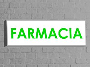 Realizzazione insegna a cassonetto con pannello front in plexiglass - Farmacia