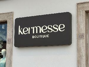 Realizzazione Insegna luminosa in dibond traforata - Kermesse